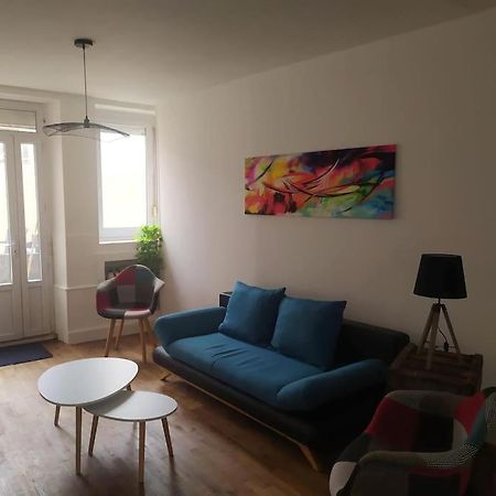 Maison De Ville Tres Lumineuse Civray  Екстериор снимка